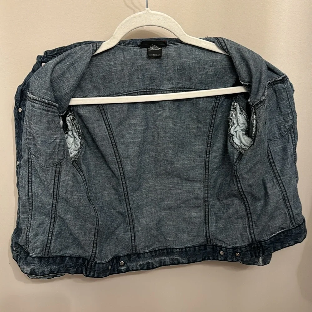 Diesel Vintage Boys Blue Denim Stone Washed Distressed Trucker Jacket Italy M